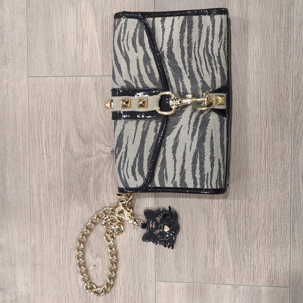 Betsey Johnson women's clutch